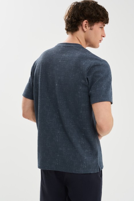 футболка по цене 1190 руб вид справа