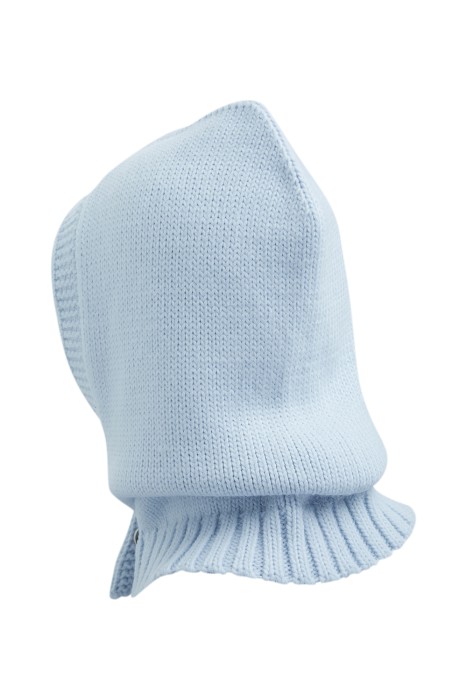 капор от бренда снежная королева вид слева