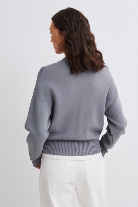 кардиган на молнии по цене 1860 руб вид справа