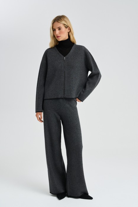 кардиган на молнии от бренда снежная королева вид слева