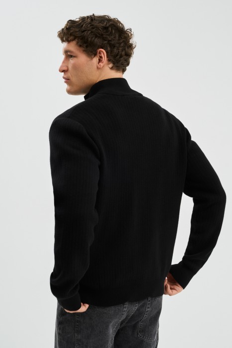 кардиган на молнии по цене 1600 руб вид справа