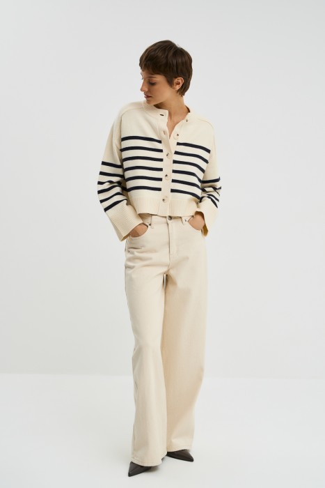 кардиган в полоску из россии вид сбоку