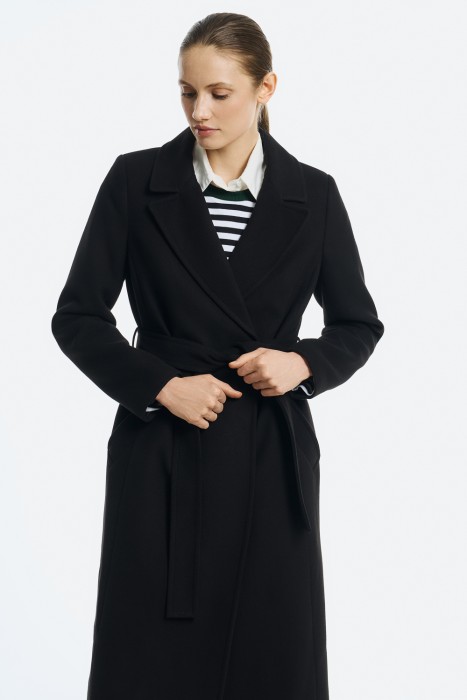 классическое пальто с поясом от бренда снежная королева вид слева