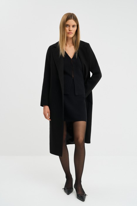 классическое пальто с поясом из россии вид сбоку