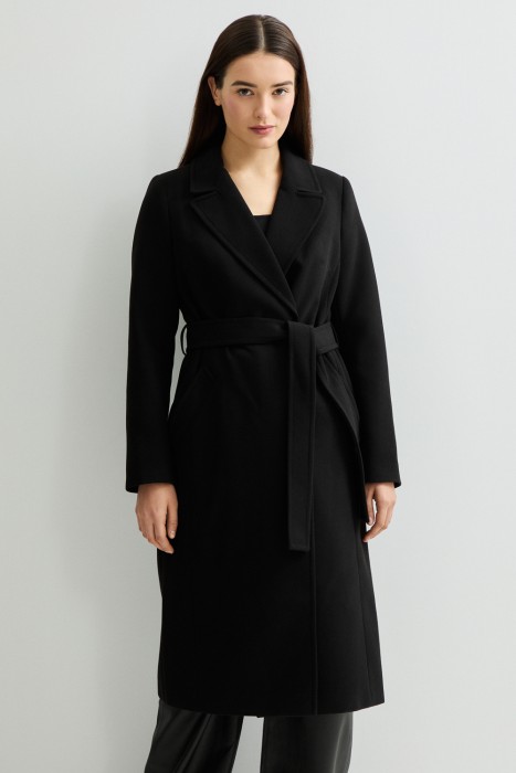 классическое пальто с поясом от бренда снежная королева вид слева