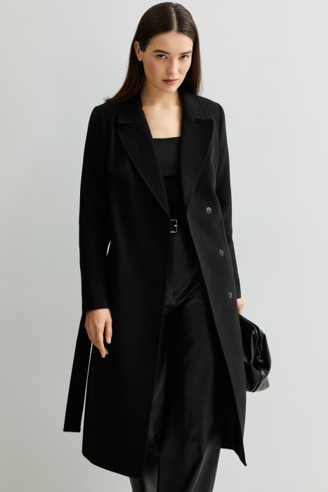 классическое пальто с поясом из россии вид сбоку
