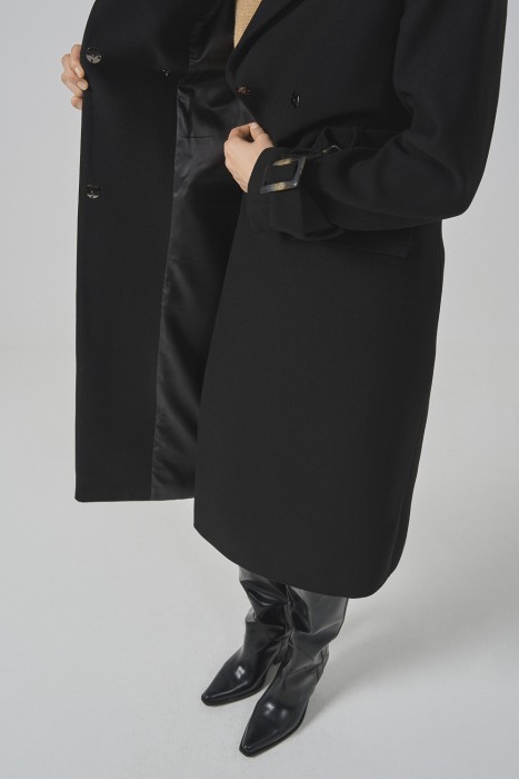 классическое пальто из россии вид сбоку