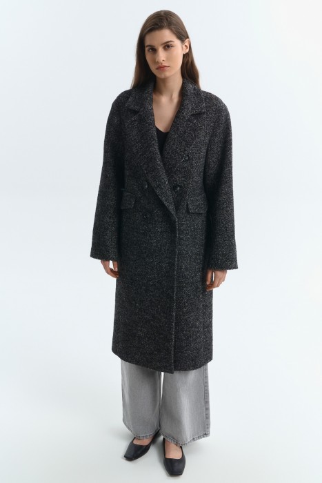 классическое пальто из россии вид сбоку