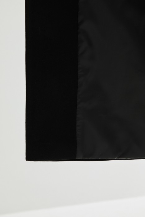 классическое пальто из россии вид сбоку