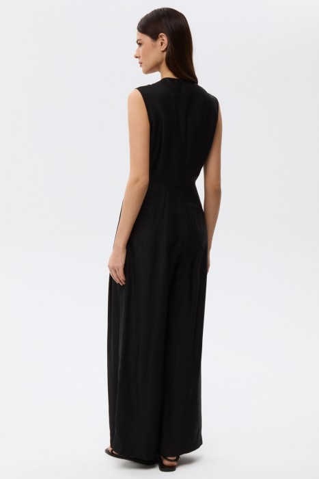 комбинезон по цене 5700 руб вид справа