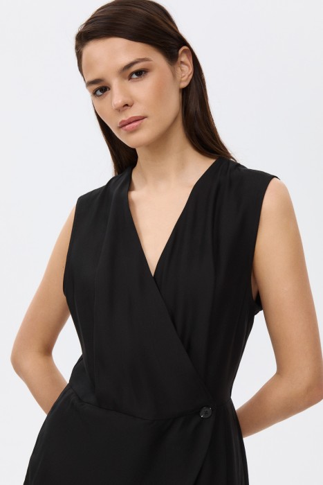 комбинезон из россии вид сбоку