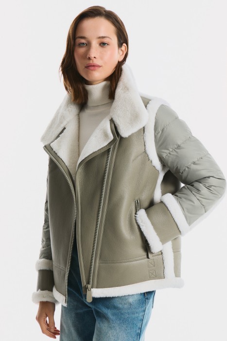 комбинированная дубленка из искусственного меха по цене 9780 руб вид справа