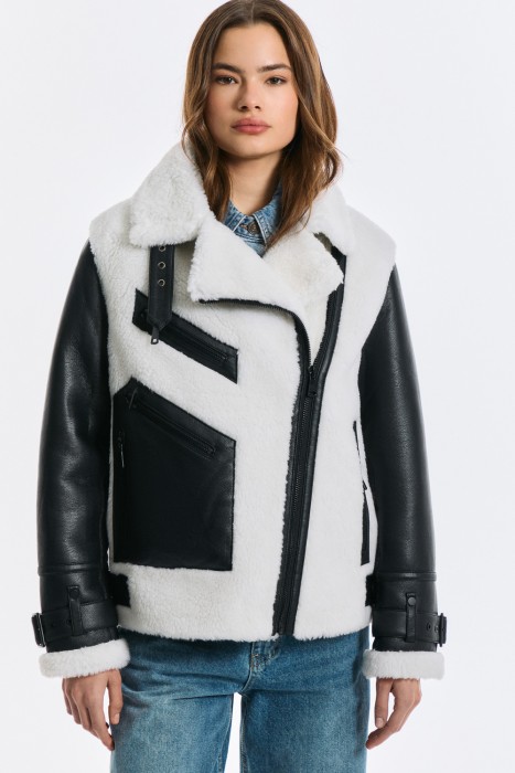 комбинированная куртка из шерсти из россии вид сбоку