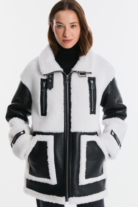 комбинированная куртка из шерсти от бренда снежная королева вид слева