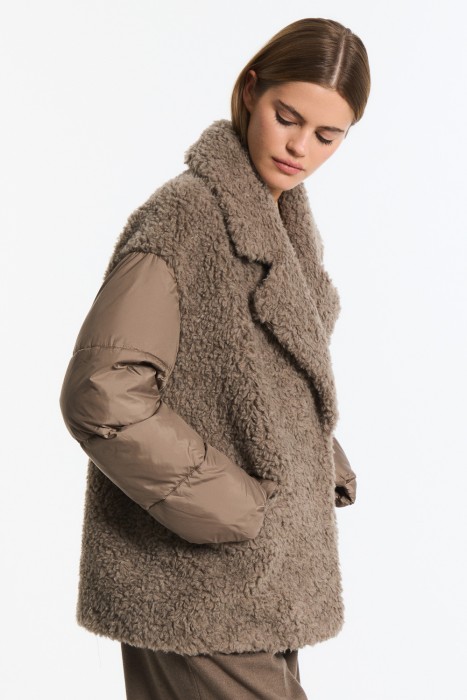 комбинированная куртка из шерсти от бренда снежная королева вид слева
