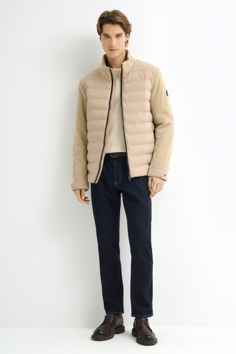 комбинированная куртка из россии вид сбоку