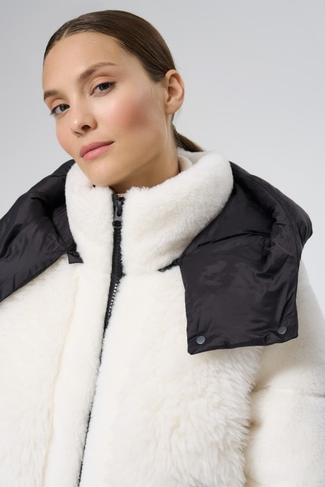 комбинированная шуба из овечьей шерсти из россии вид сбоку