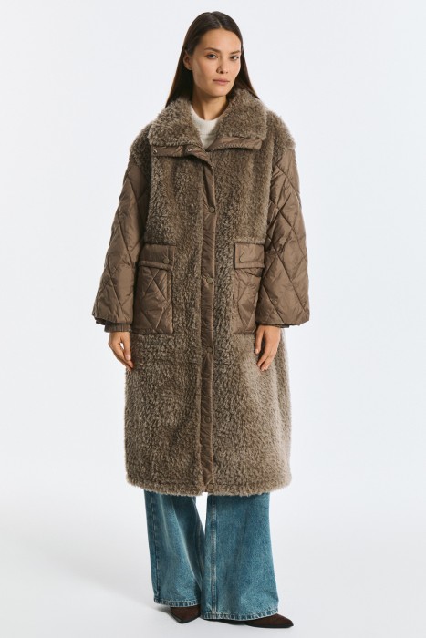 комбинированная шуба из шерсти от бренда снежная королева вид слева