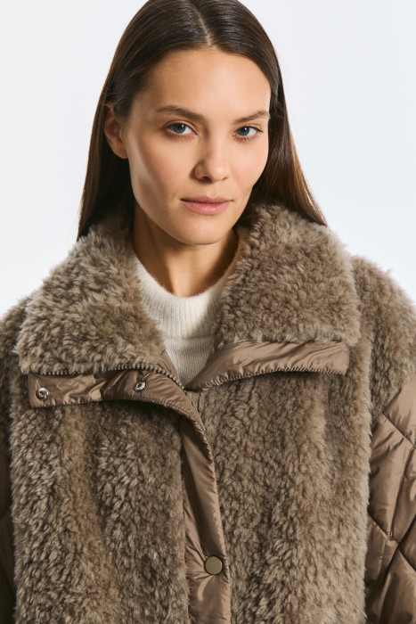 комбинированная шуба из шерсти из россии вид сбоку