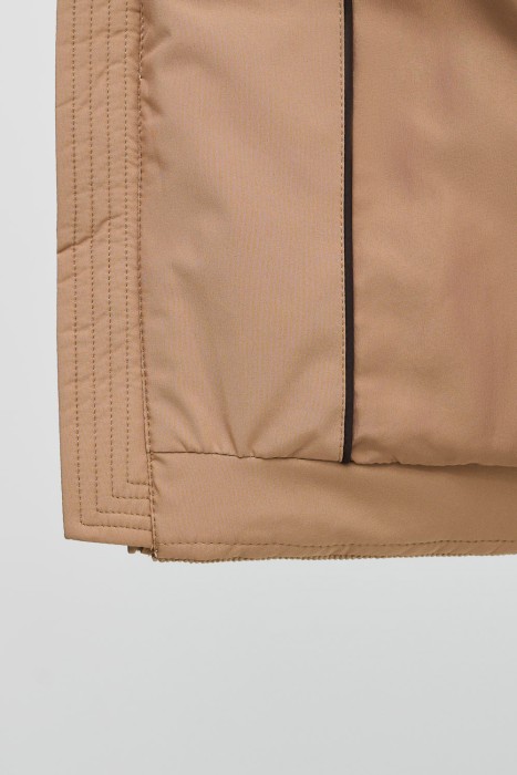 комбинированная зимняя куртка с капюшоном из россии вид сбоку