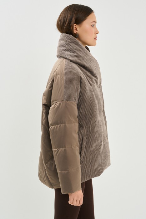 комбинированная зимняя куртка от бренда снежная королева вид слева