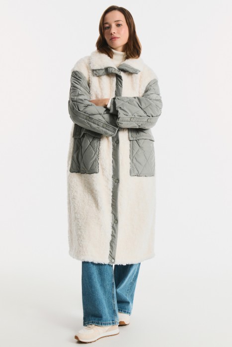 комбинированное пальто из шерсти от бренда снежная королева вид слева