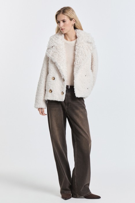 короткая шуба из шерсти по цене 11820 руб вид справа