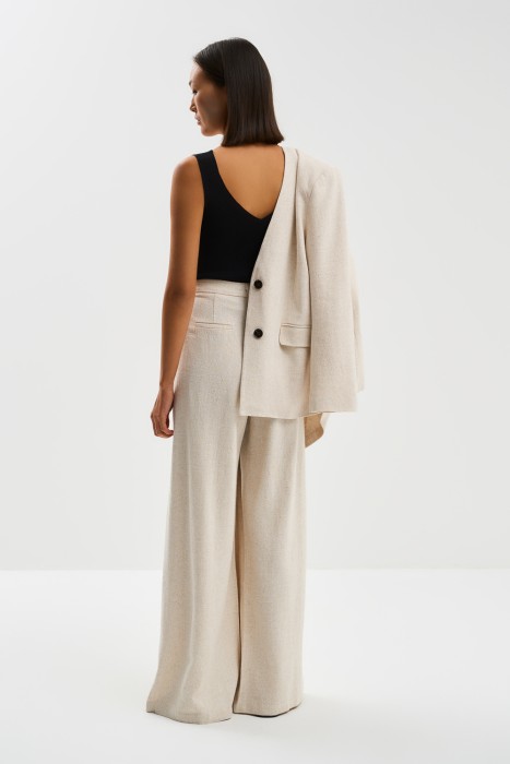 костюмные брюки из россии вид сбоку