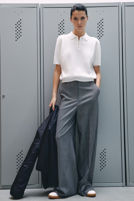 костюмные брюки от бренда снежная королева вид слева