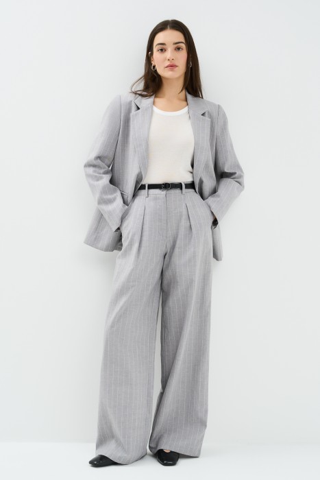 костюмные брюки от бренда снежная королева вид слева