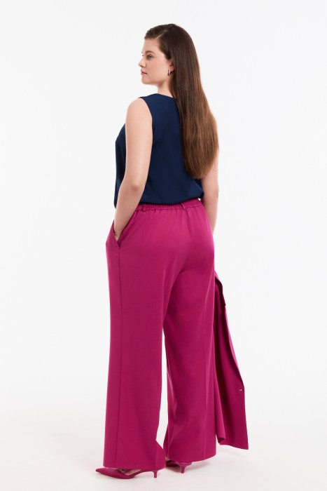 костюмные брюки по цене 2140 руб вид справа