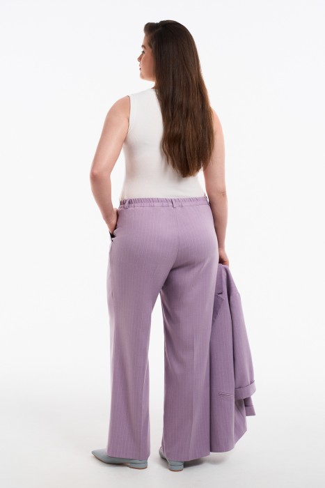 костюмные брюки по цене 2310 руб вид справа