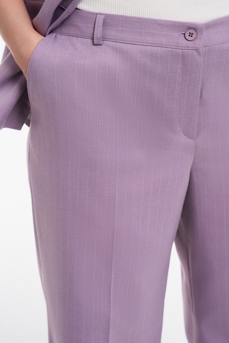 костюмные брюки из россии вид сбоку