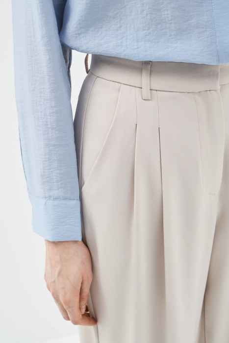 костюмные брюки из россии вид сбоку