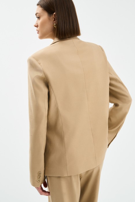 костюмный жакет по цене 3080 руб вид справа