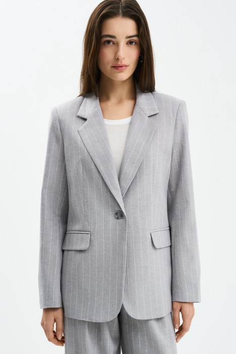 костюмный жакет от бренда снежная королева вид слева