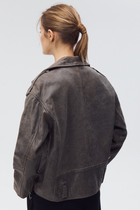 косуха из натуральной кожи по цене 14770 руб вид справа