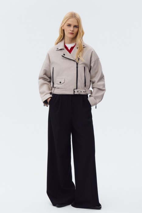 косуха из натуральной кожи от бренда снежная королева вид слева