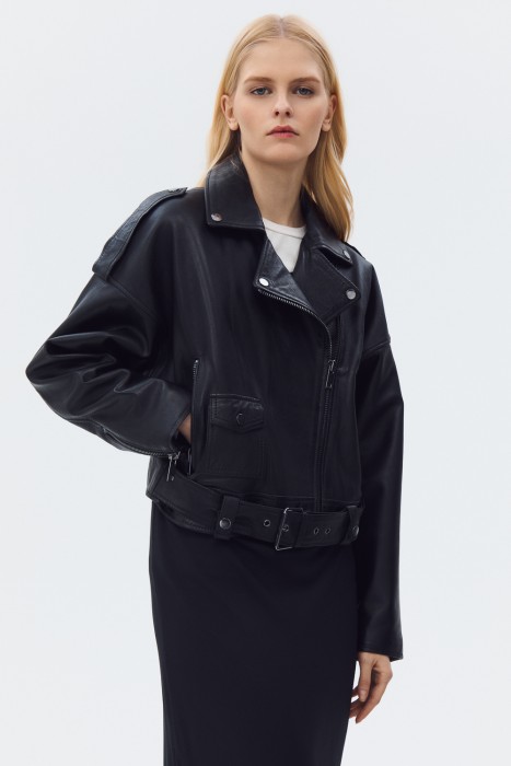 косуха из натуральной кожи от бренда снежная королева вид слева