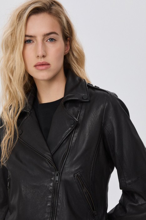 косуха из натуральной кожи из россии вид сбоку