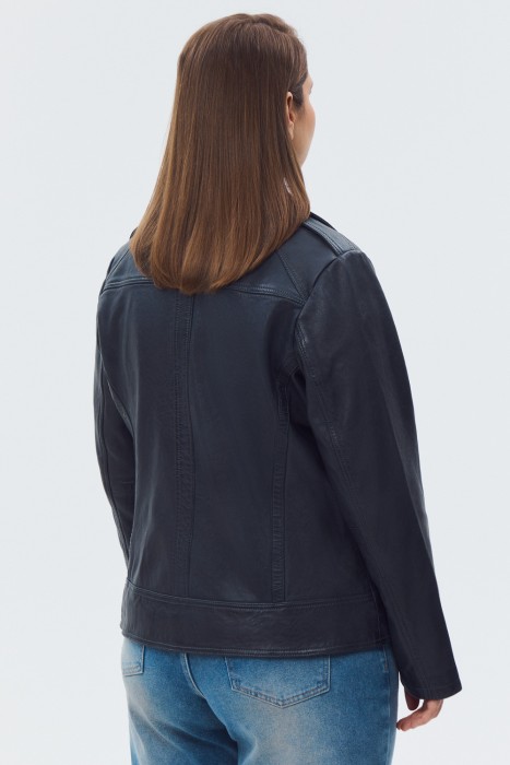 косуха из натуральной кожи по цене 14770 руб вид справа