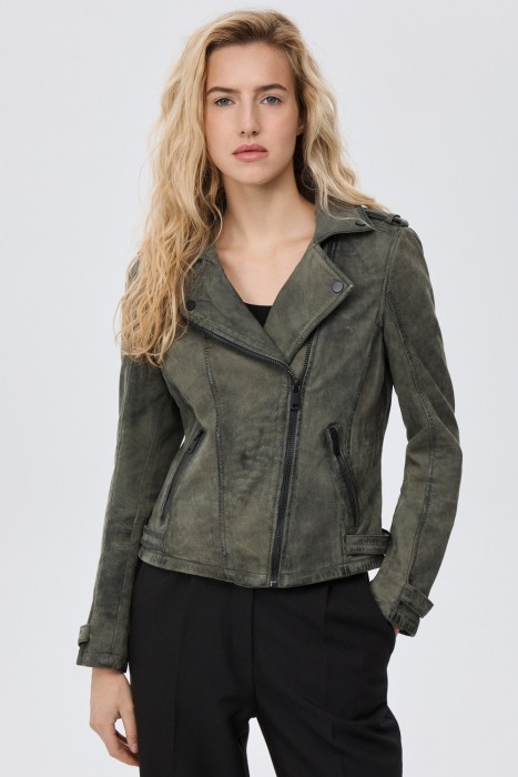 косуха из натуральной кожи от бренда снежная королева вид слева