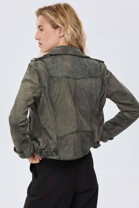 косуха из натуральной кожи по цене 10070 руб вид справа