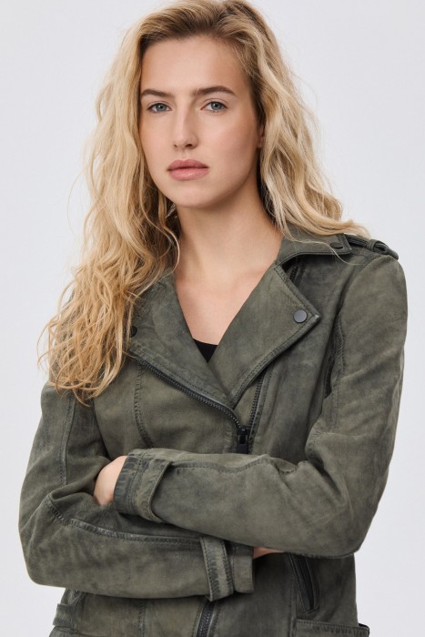 косуха из натуральной кожи из россии вид сбоку