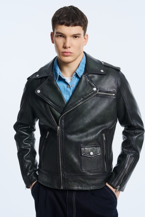 косуха из натуральной кожи от бренда снежная королева вид слева