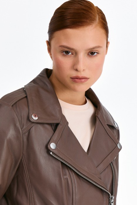 косуха из натуральной кожи из россии вид сбоку