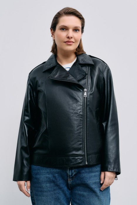 косуха из натуральной кожи от бренда снежная королева вид слева