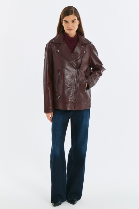 косуха из натуральной кожи от бренда снежная королева вид слева