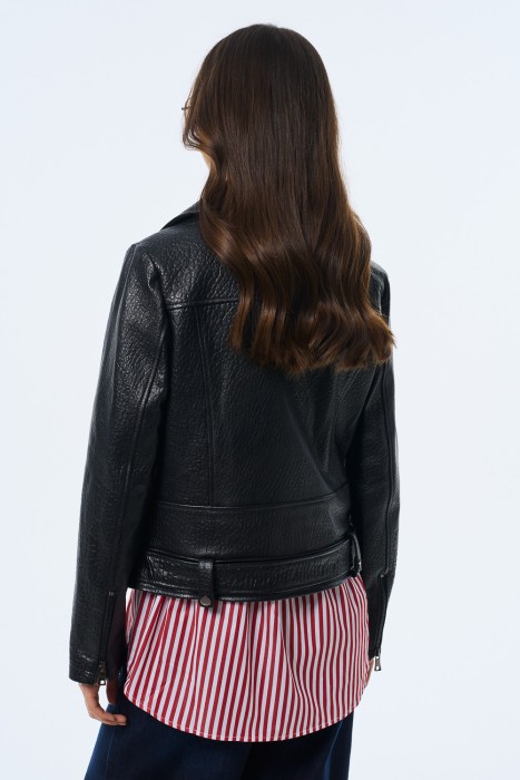 косуха из натуральной кожи по цене 13910 руб вид справа