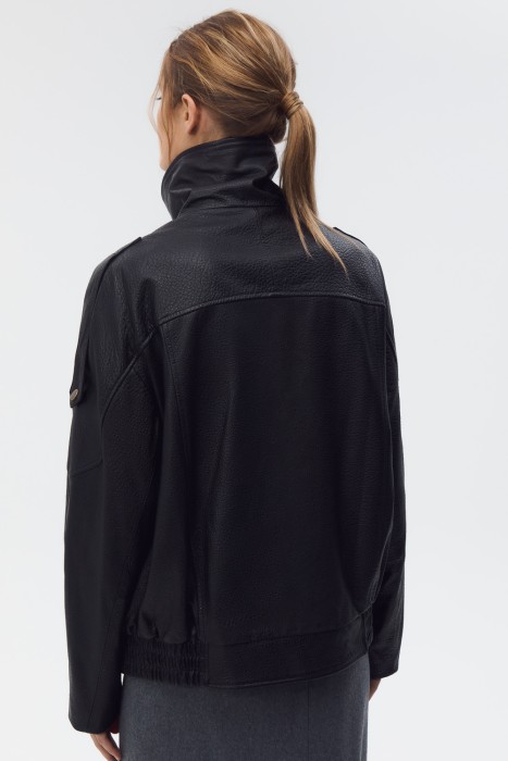 косуха из натуральной кожи по цене 24850 руб вид справа